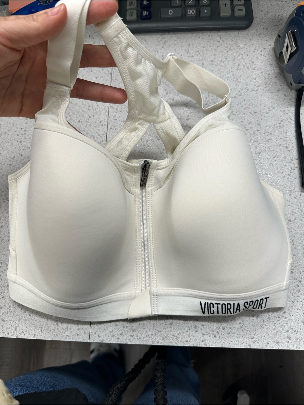 Victoria Sport Front-Zip High Support Sports Bra — Cream